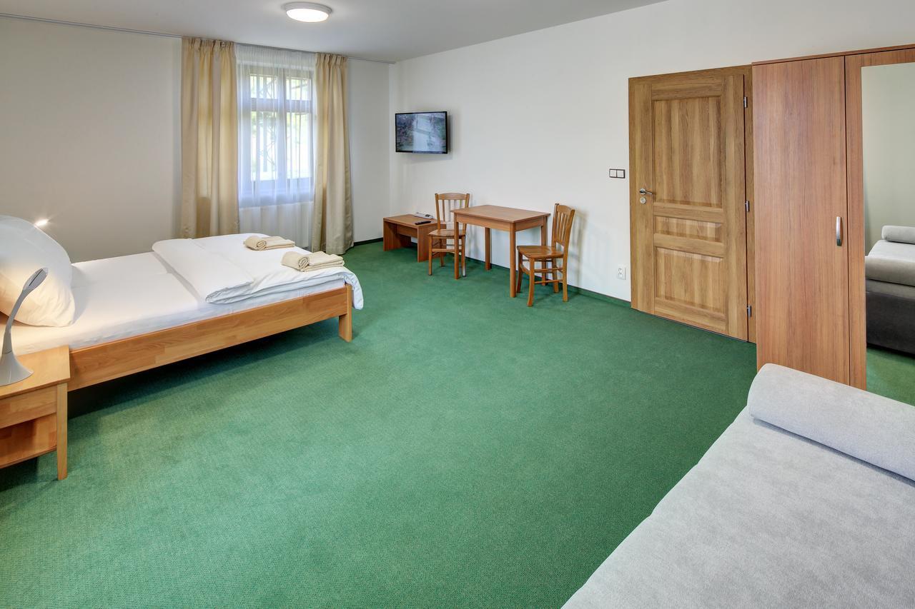 Hradni Basta Hotel Bečov nad Teplou Exterior foto